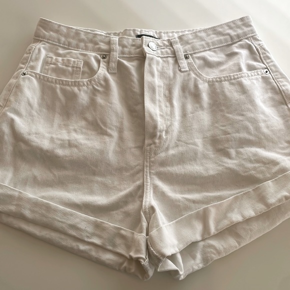 White High Waisted Denim Shorts for Summer - Picture 1 of 3